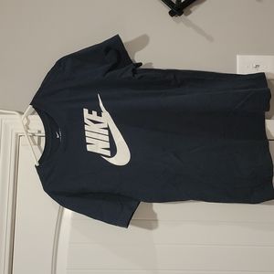Mens Nike med size t-shirts 2 pack